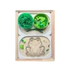 Insert sensoriel en bois - la grenouille à remplir avec bols accessoires