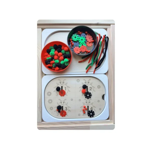 Insert sensoriel en bois avec 4 coccinelles et accessoires pour activité de tri et motricité fine enfant